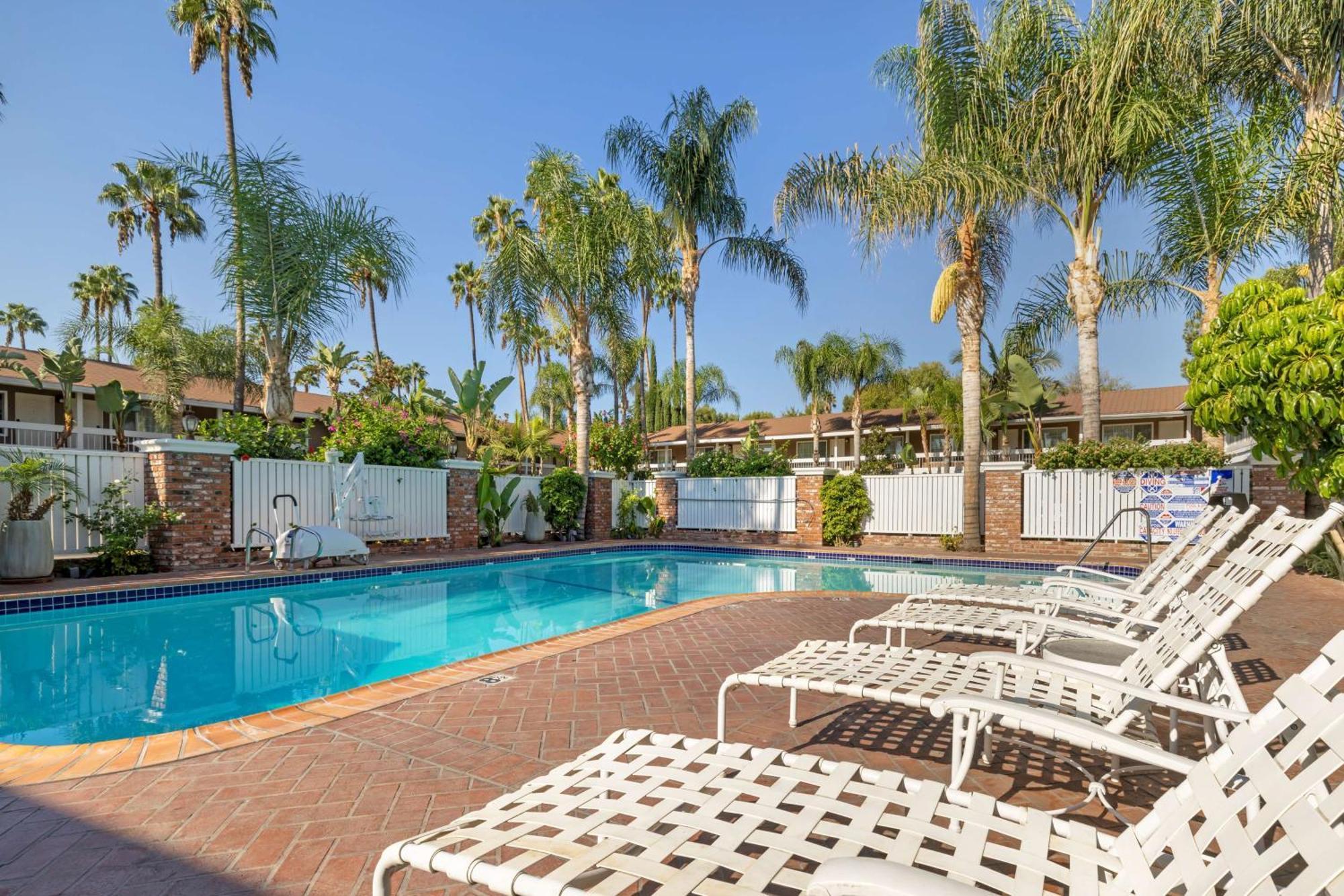Best Western Plus Carriage Inn Λος Άντζελες Εξωτερικό φωτογραφία